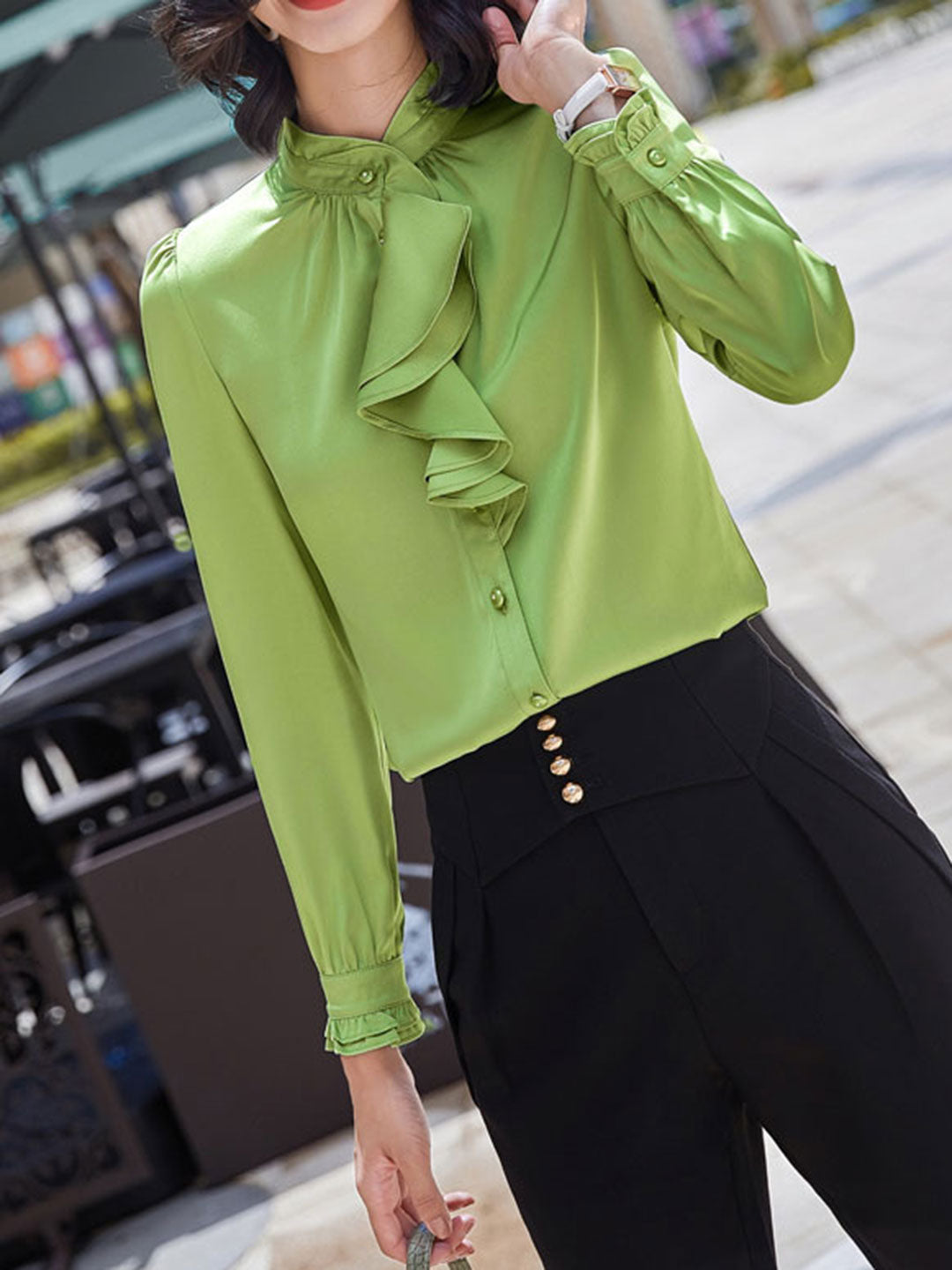 Gwen | Chic Ruffle Collar Chiffon Blouse for Elegant Style - Image 2