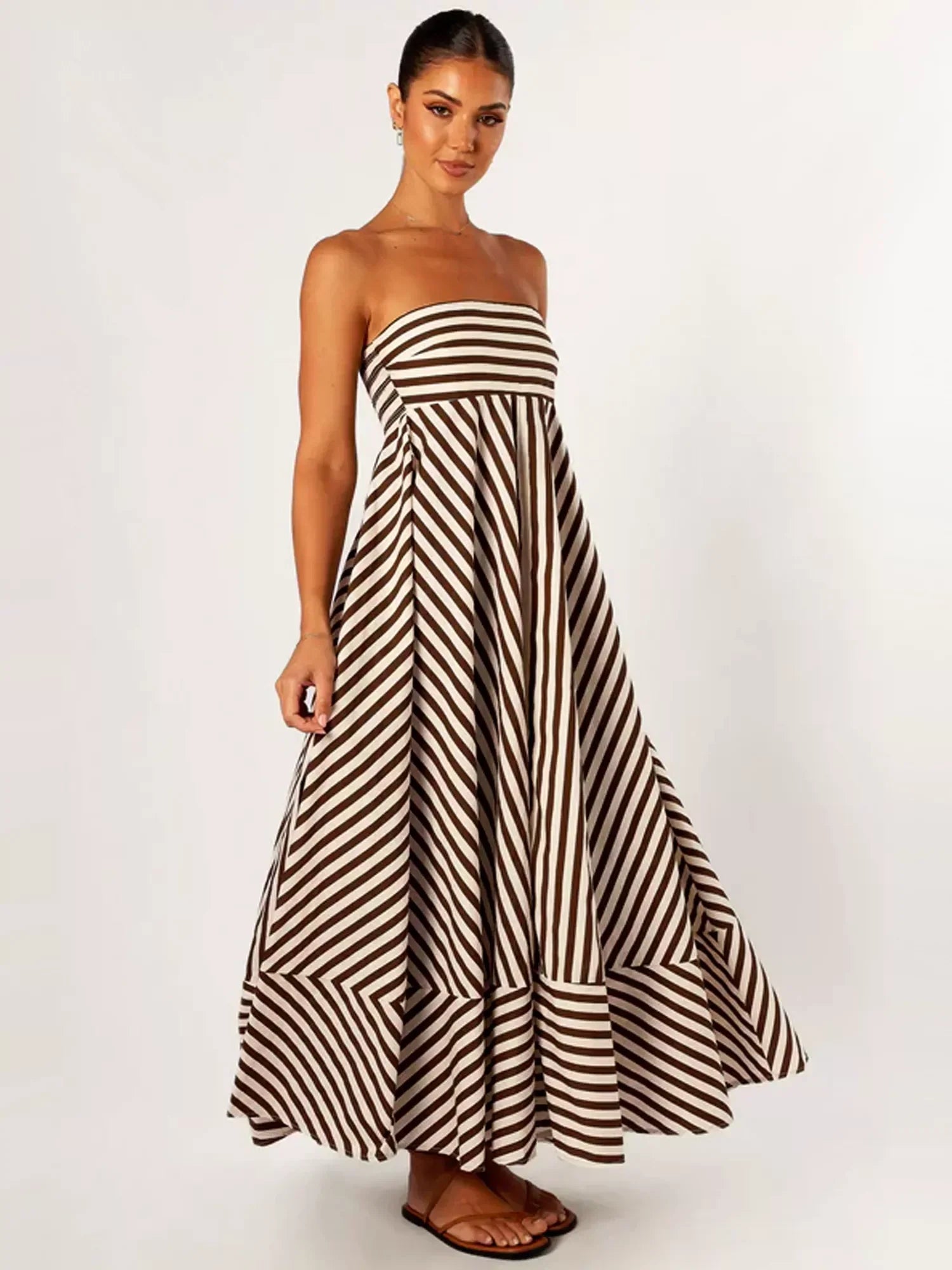 Jayla | Elegant Strapless Maxi Dress for Effortless Style - Image 7