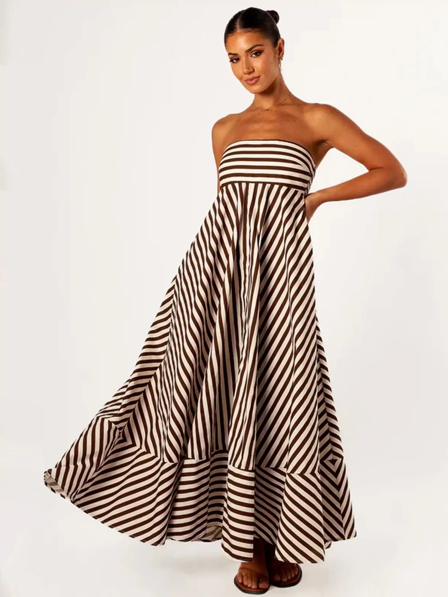 Jayla | Elegant Strapless Maxi Dress for Effortless Style - Image 4