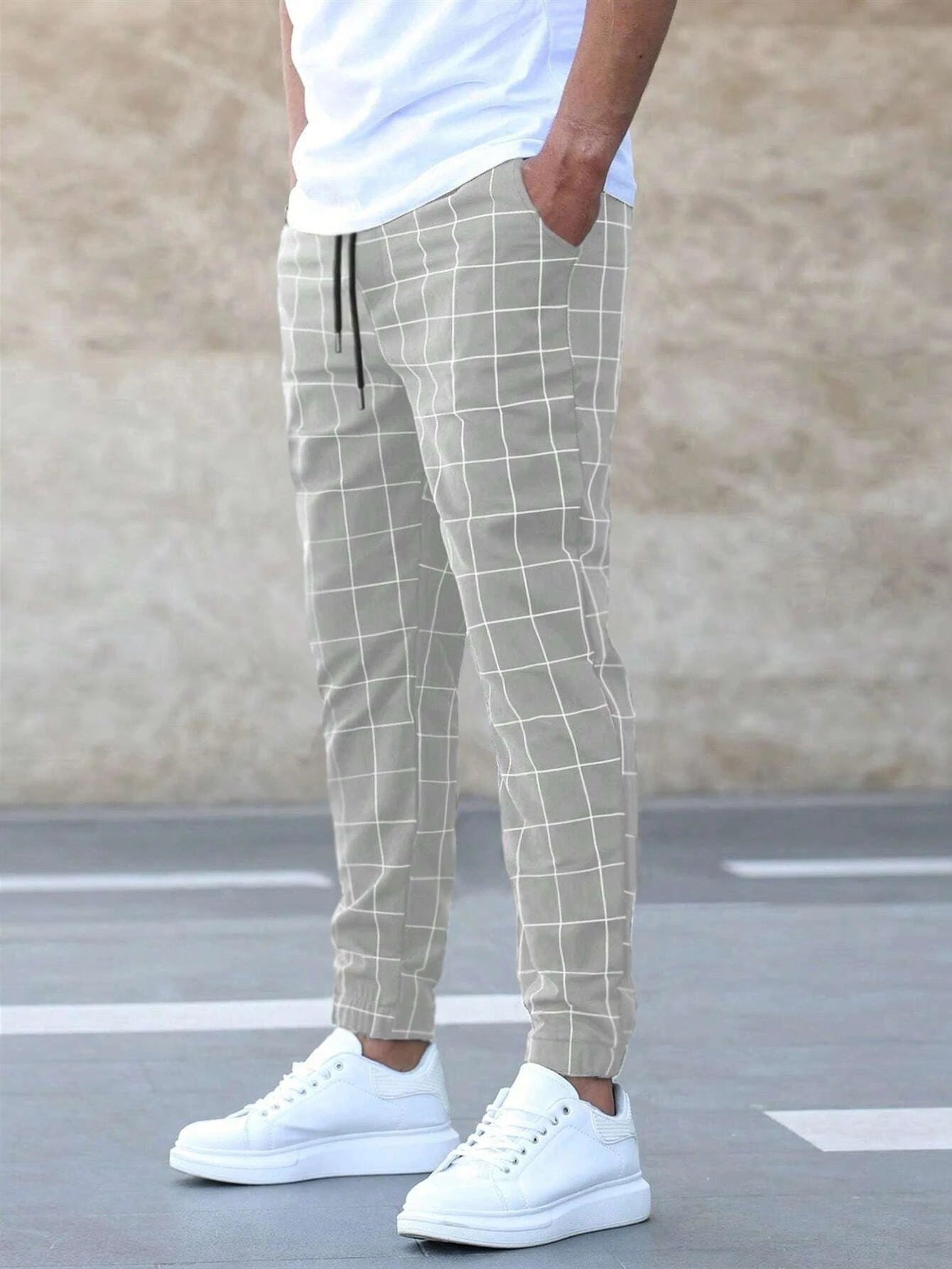 Ezra | Men's Jogging Pants - Cotton Blend - Tapered Fit - Checkered Pattern - Image 4