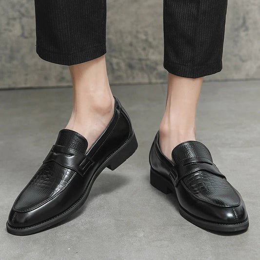 Bryan | Classic Elegant Low Shoes for Every Occasion - Image 1