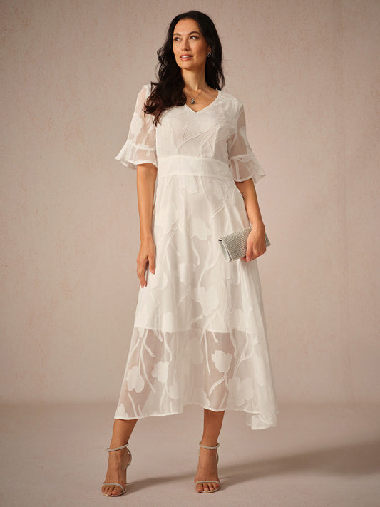 Couture-moda | Elegant Maxi Dress with Flutter Sleeves and Lace Detailing - Image 1