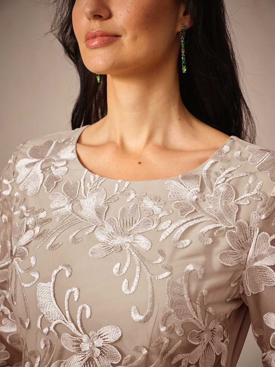 Naomi | Elegant Quarter Sleeve Maxi Dress for Formal Events - Image 13