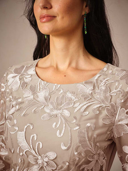 Naomi | Elegant Quarter Sleeve Maxi Dress for Formal Events - Image 13