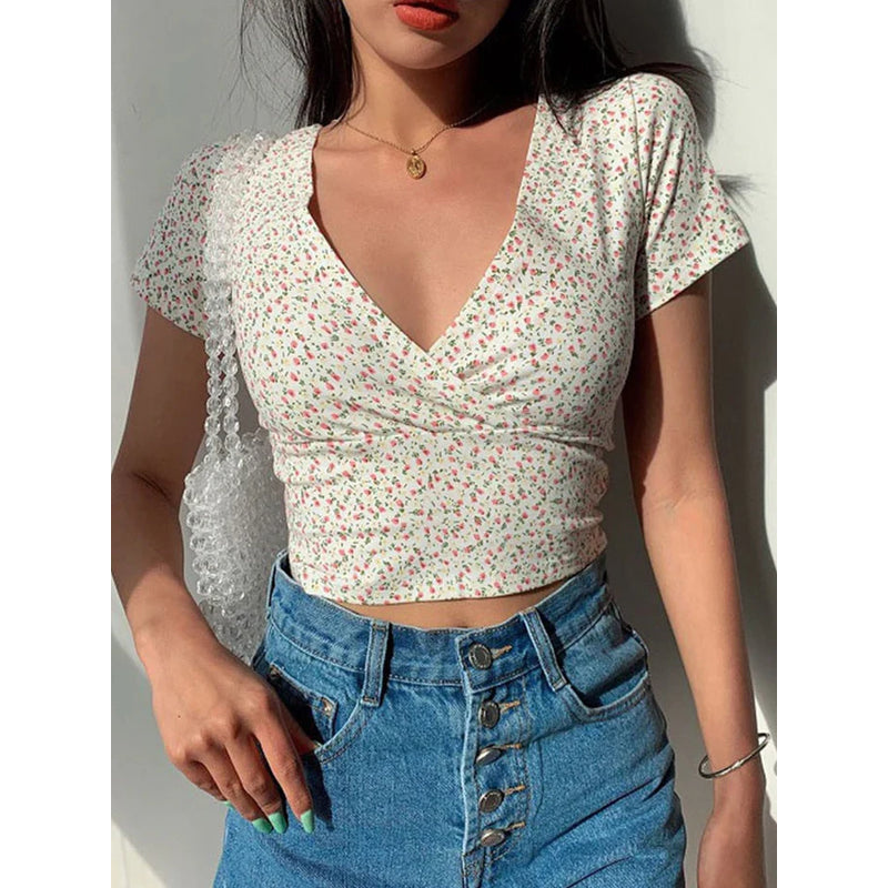 Emily | Soft Fabric Crop Top - Feminine Look - Short Sleeves - Image 2