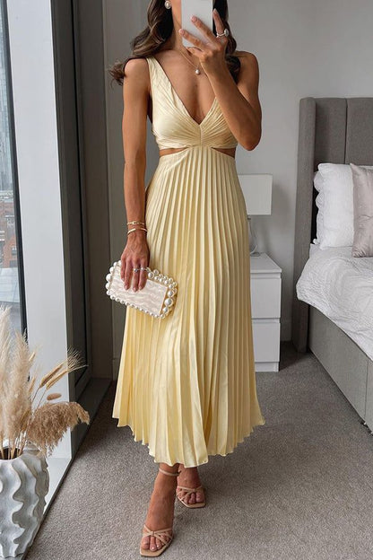 Sanne | Elegant Pleated Satin Dress