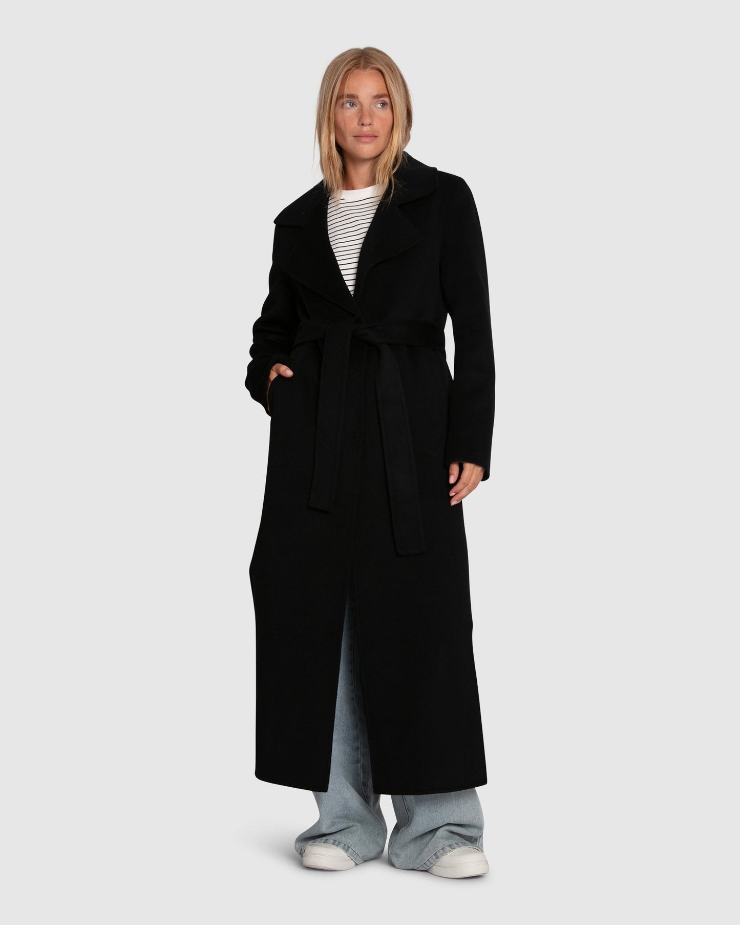 Patricia | Stylish Boyfriend Maxi Coat - Black - Image 2