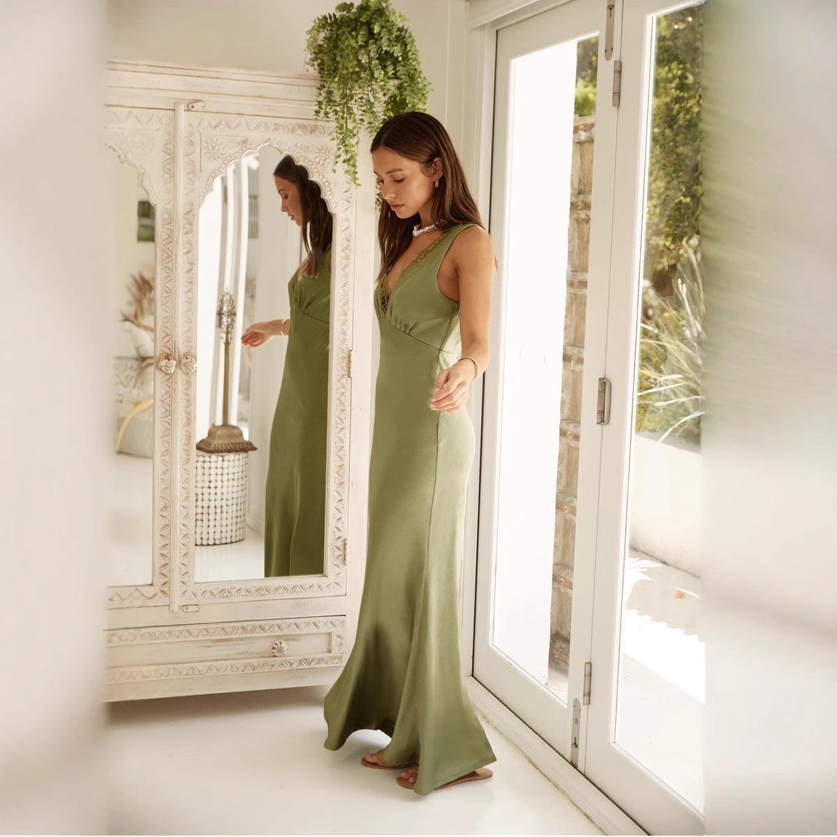 Margaret | Elegant Evening Dress with Lace Trim - Floor Length - Image 2