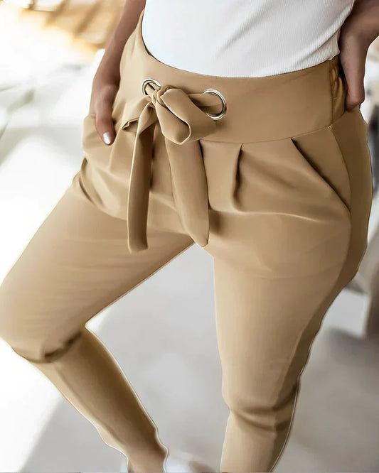 Noelle | Elegant, Slim Fit Pants for Office & Everyday Style - Image 1
