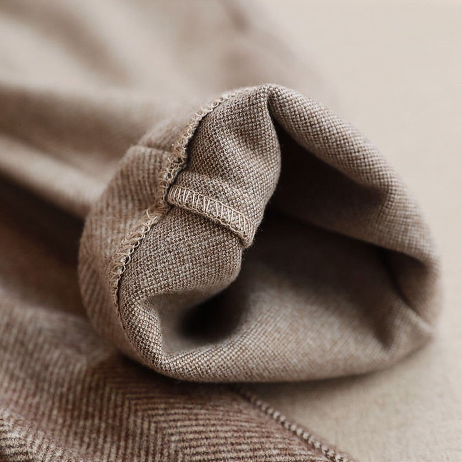 Dennis | Women's Herringbone Pleated Pants - Image 8
