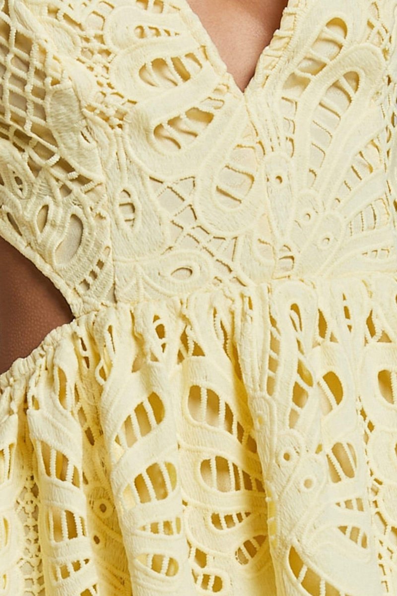 Dawn | Elegant Tess Lace Dress for Any Occasion - Image 6